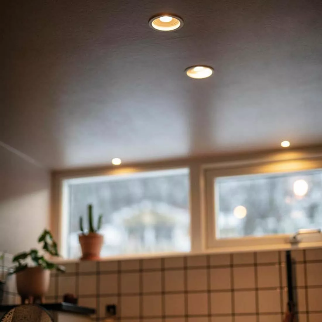 Level Quick Alasvalo Valkoinen 3000K Lampani Level Quick Alasvalo Valkoinen 3000K -Lampan kauppa hidealite level quick iso vit 3000k 2