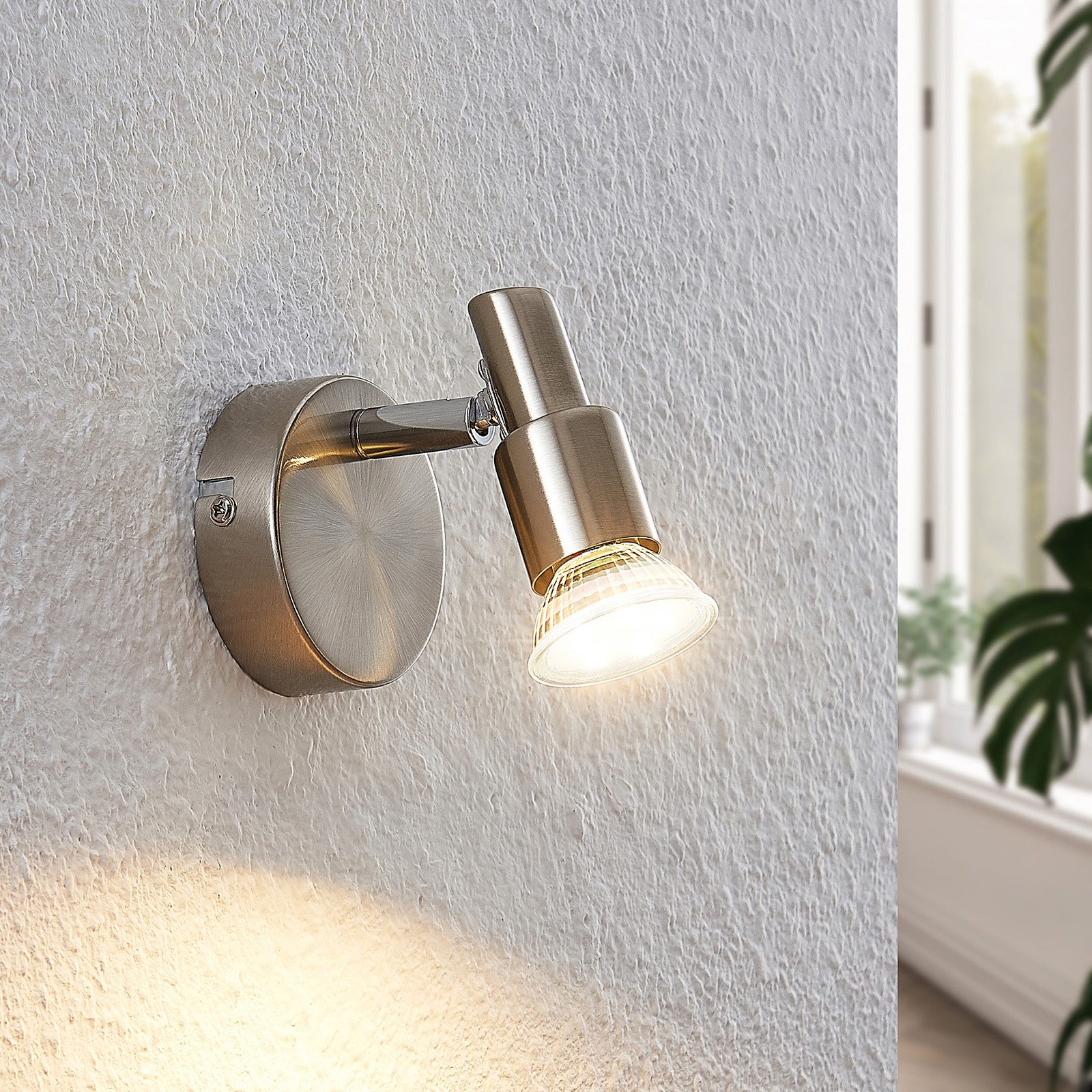 ELC Farida -LED-kohdevalo, nikkeli, 1-lamp. ELC Farida -LED-kohdevalo, Nikkeli, 1-lamp. -Lampan kauppa elc farida led kohdevalo nikkeli 1 lamp 9