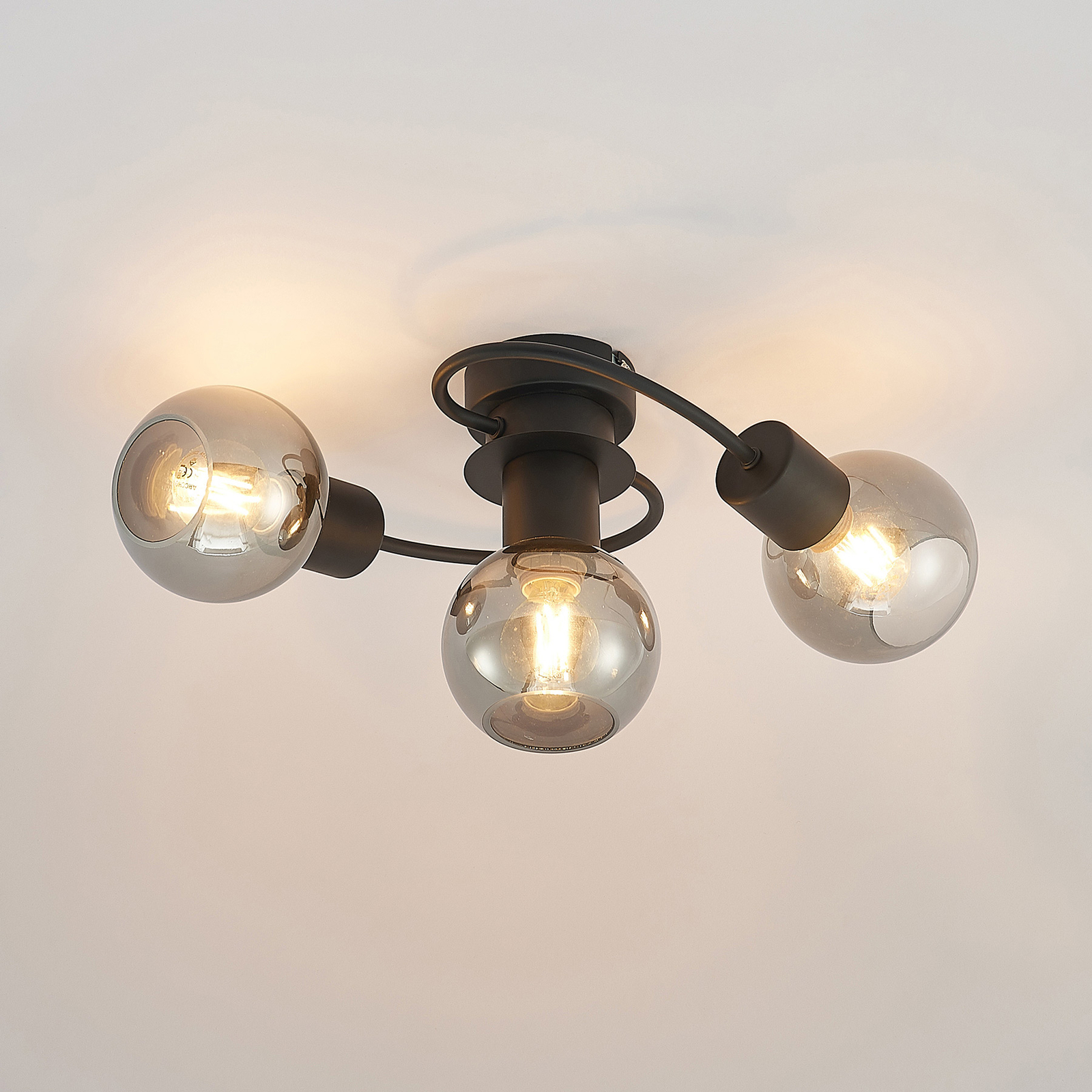 Lindby-LED-kattovalaisin Ciala, 3-lamp. savu Lindby-LED-kattovalaisin Ciala, 3-lamp. Savu -Lampan kauppa lindby led kattovalaisin ciala 3 lamp savu 3