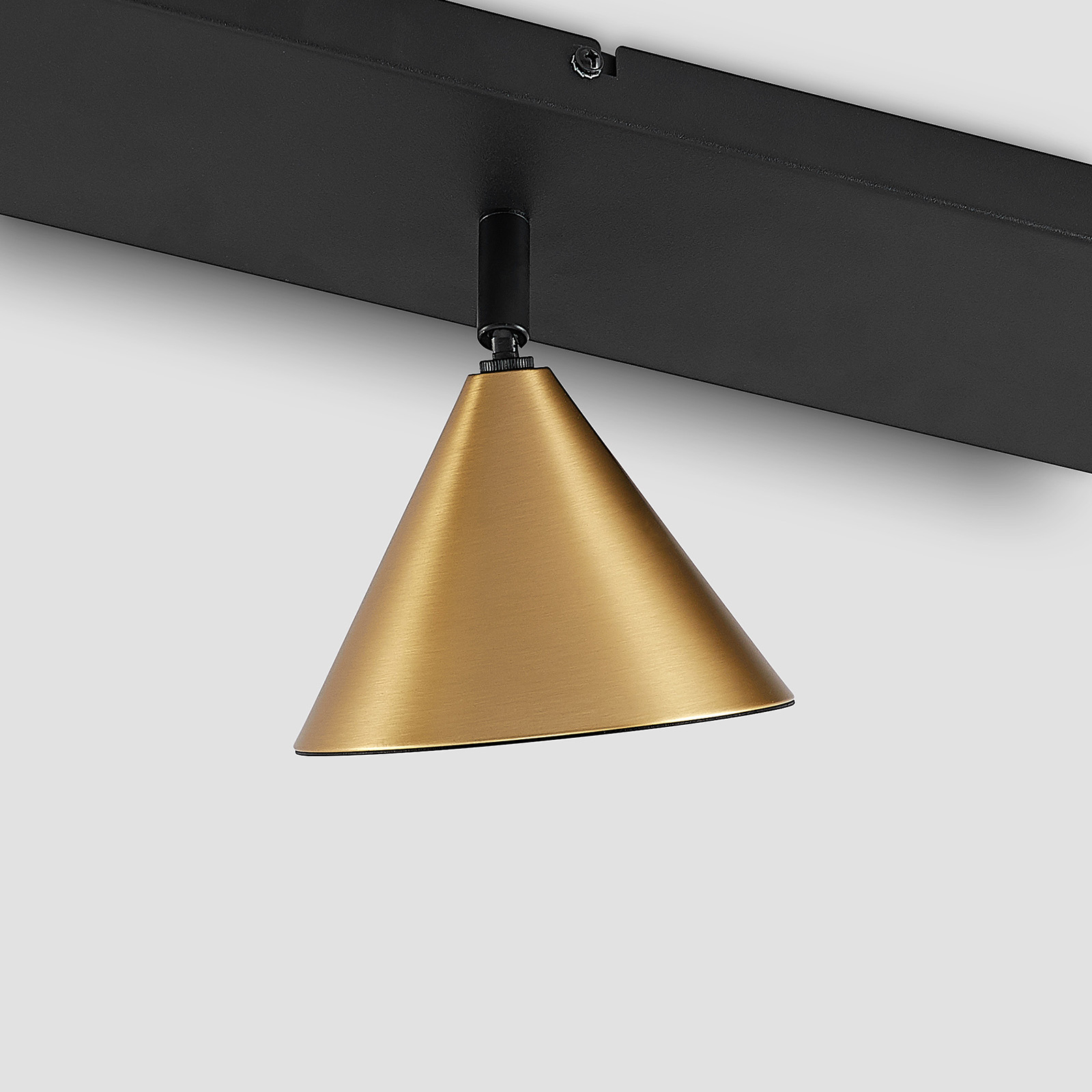 Lucande Kartio -kattovalaisin, 3-lamp., messinki Lucande Kartio -kattovalaisin, 3-lamp., Messinki -Lampan kauppa lucande kartio kattovalaisin 3 lamp messinki 4